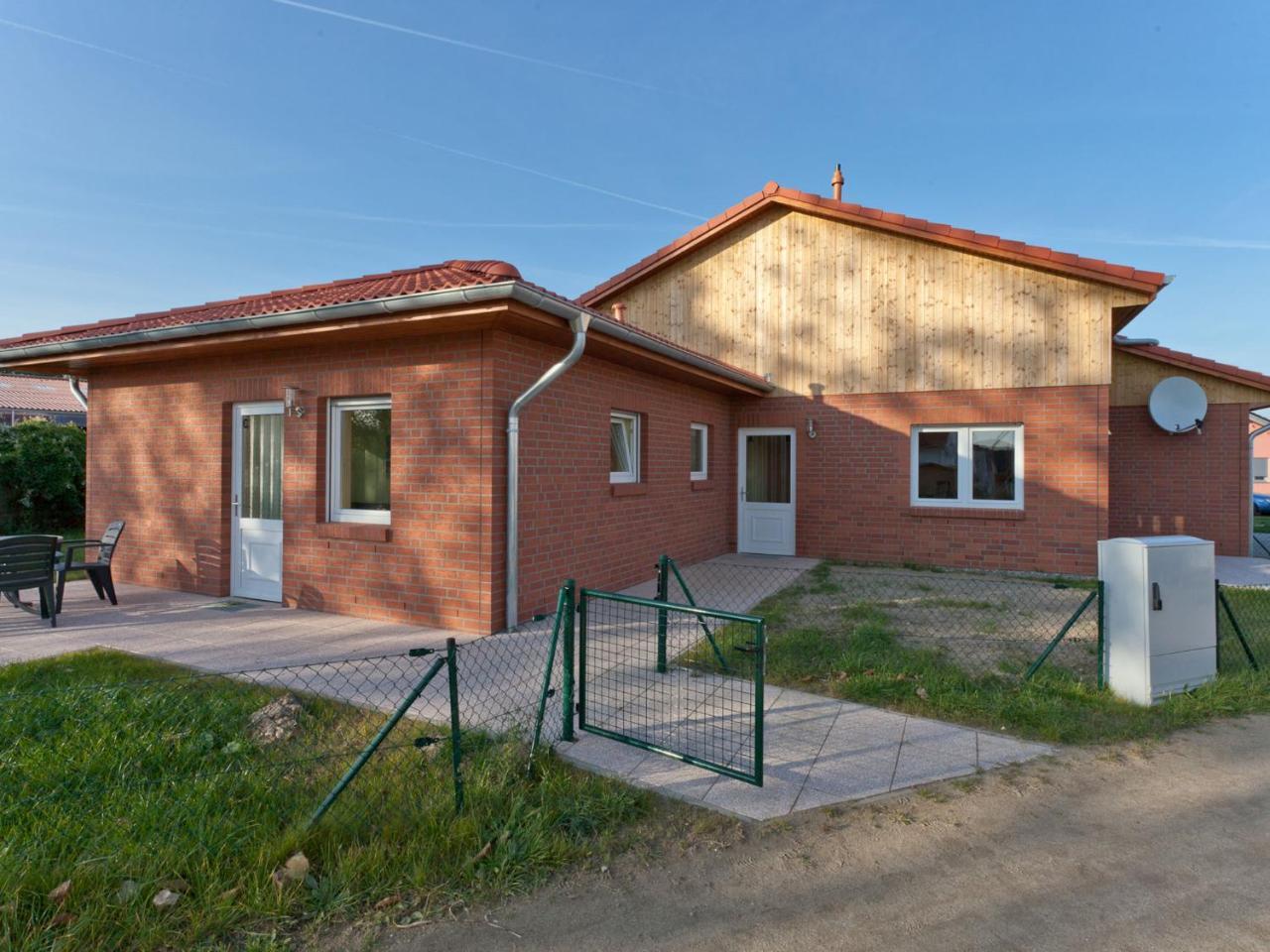 Peaceful Apartment In Zierow With Terrace Экстерьер фото